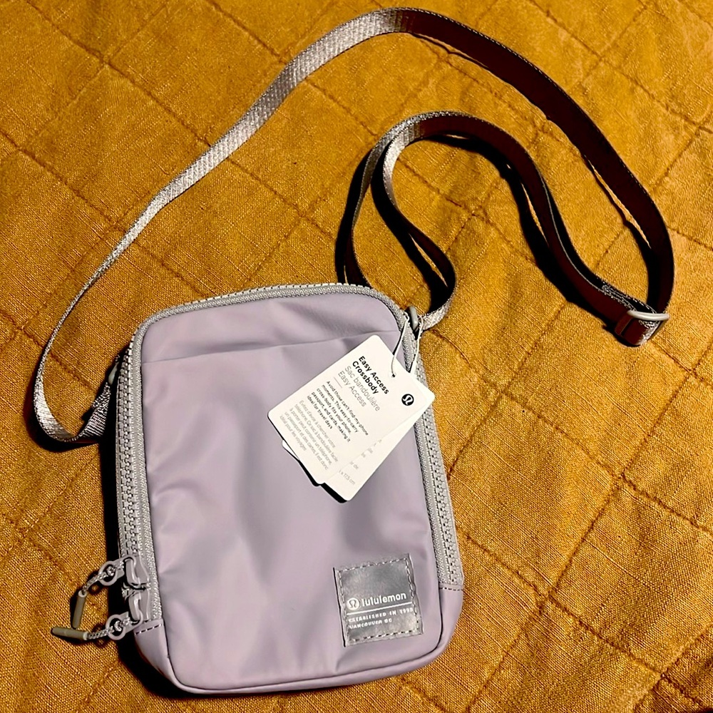 NWT Lululemon gray easy access crossbody